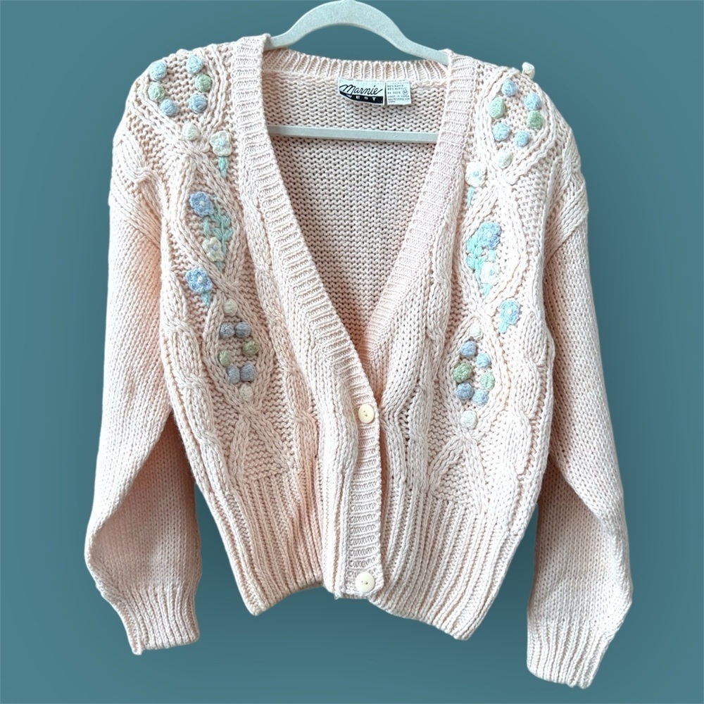 Vintage pale pink v neck long sleeve Cardigan Sweater blue florals 80s